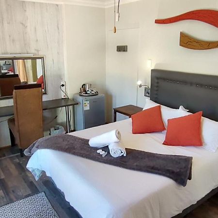 Premiere Guesthouse Bloemfontein Eksteriør billede