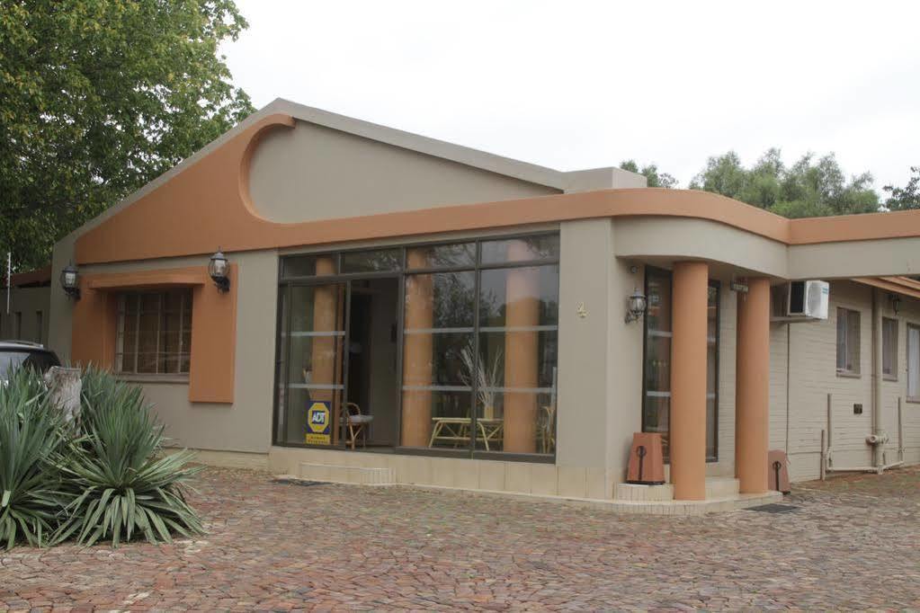 Premiere Guesthouse Bloemfontein Eksteriør billede