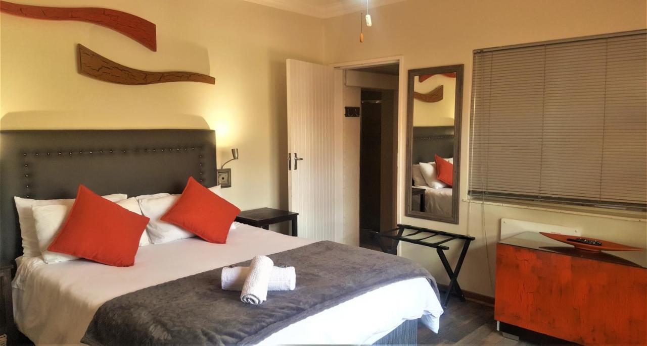 Premiere Guesthouse Bloemfontein Eksteriør billede